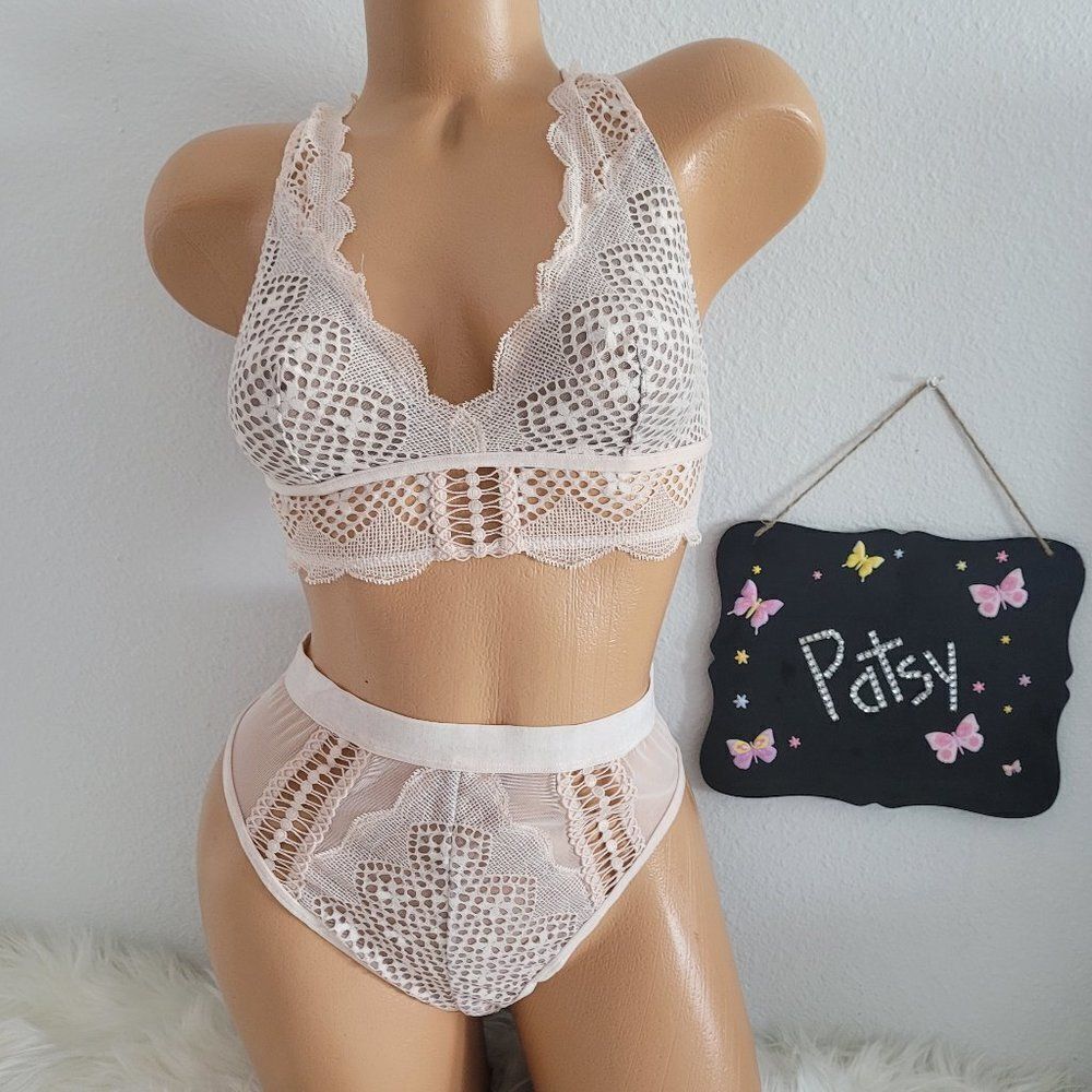 Victoria's Secret VERY SEXY Bralette Bra Set